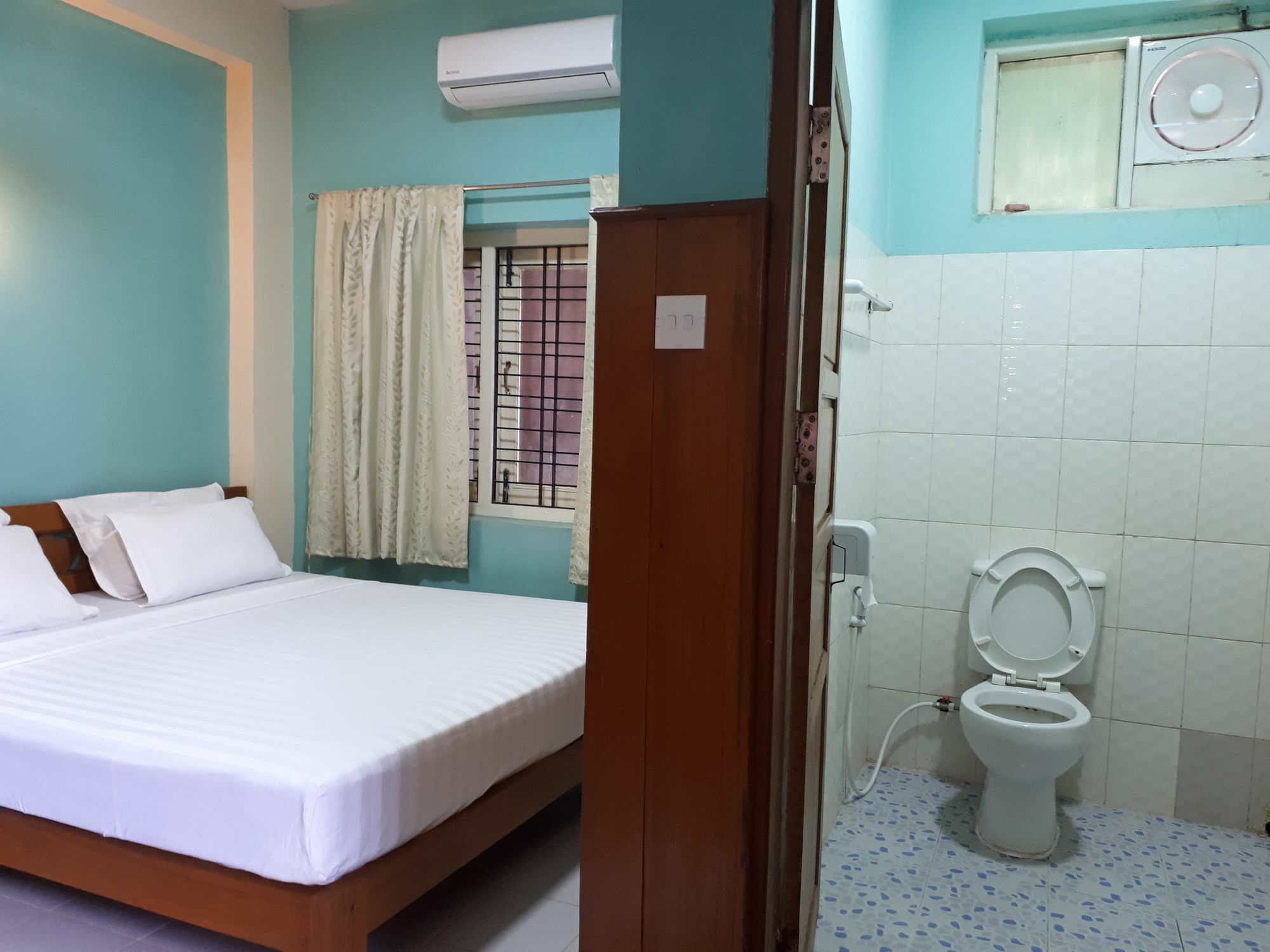 Gold Star Guest House Nyaung-U Exterior photo